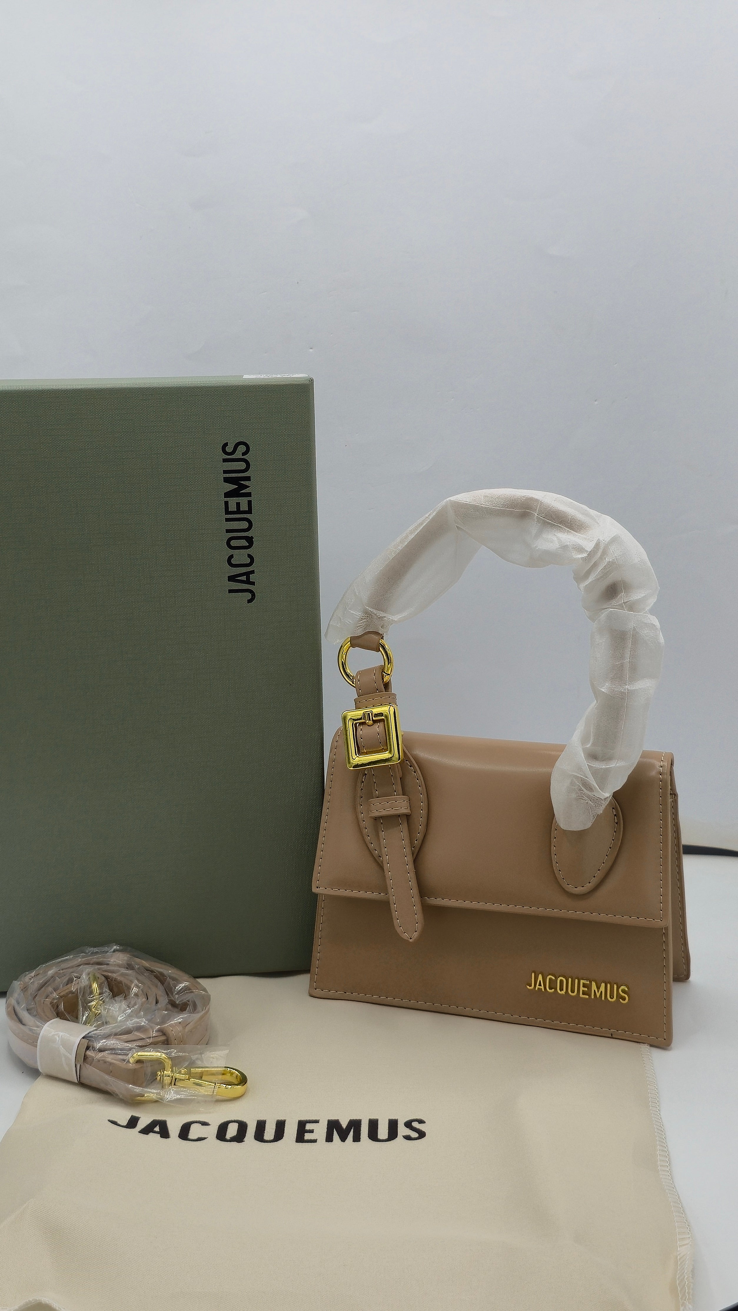 Jacquemus Le Chiquito Moyen