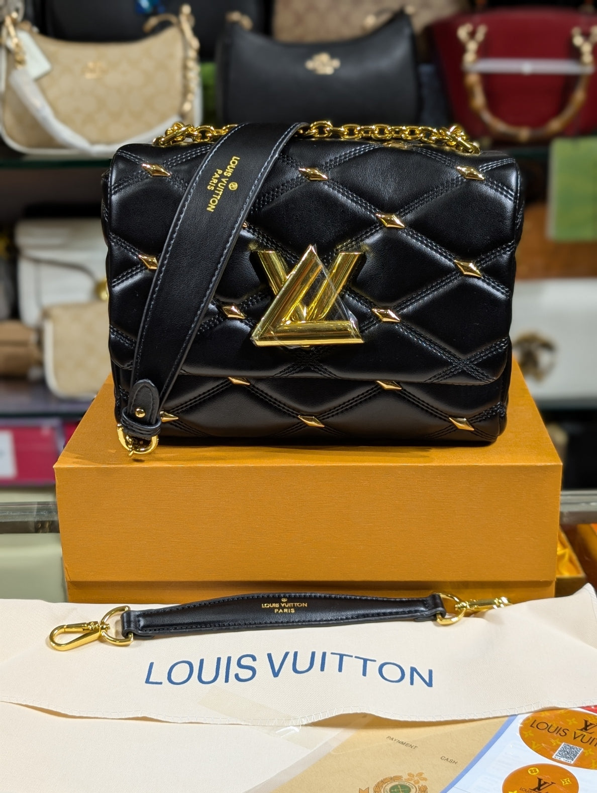 LV TWIST QUILTED