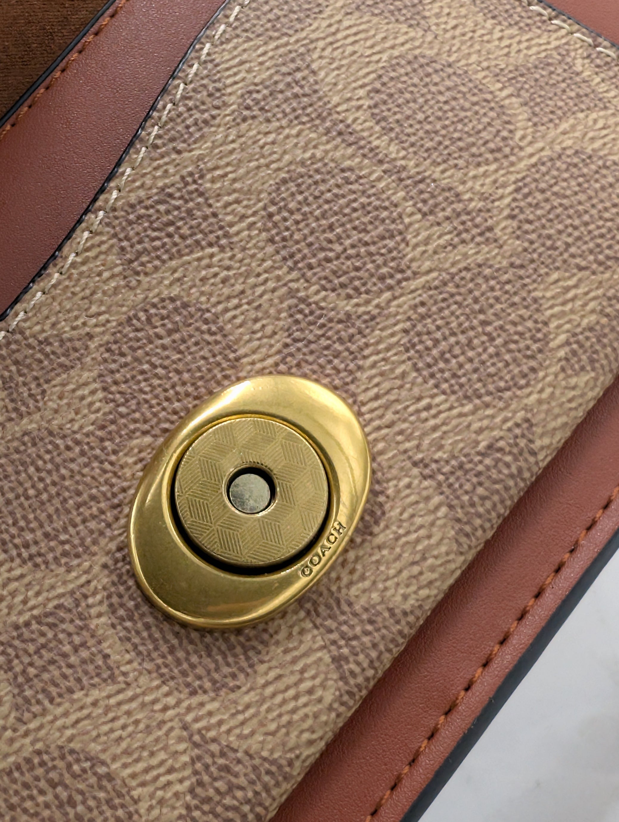 COACH TABBY CHAIN WALLET 12